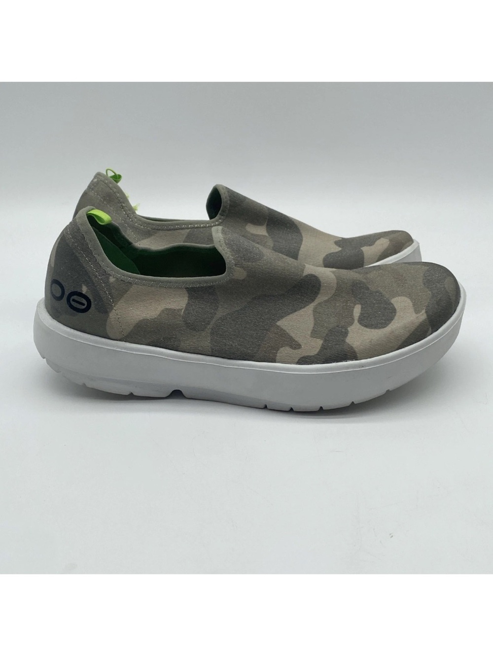 OOFOS Women's Slip-On Camo Clog in Gray with Green Accents